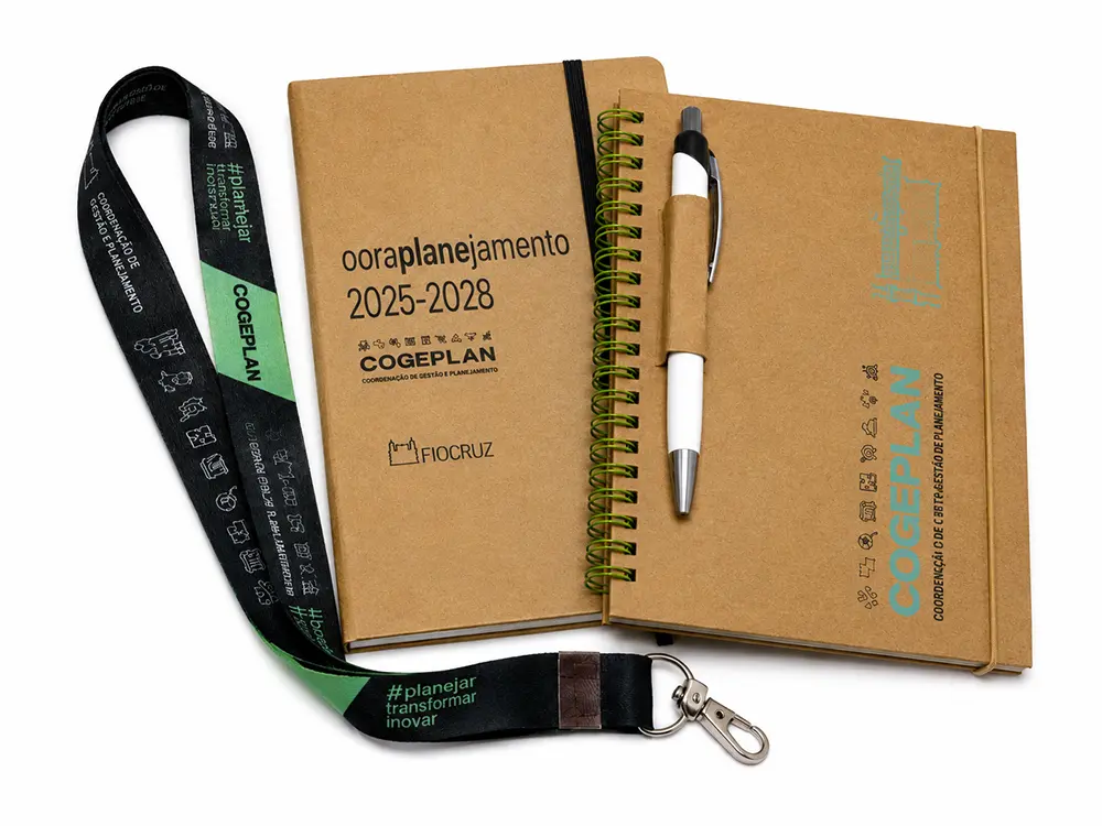 Kit personalizado Audacce para a Cogeplan Fiocruz: cadernos, caneta e cordão
