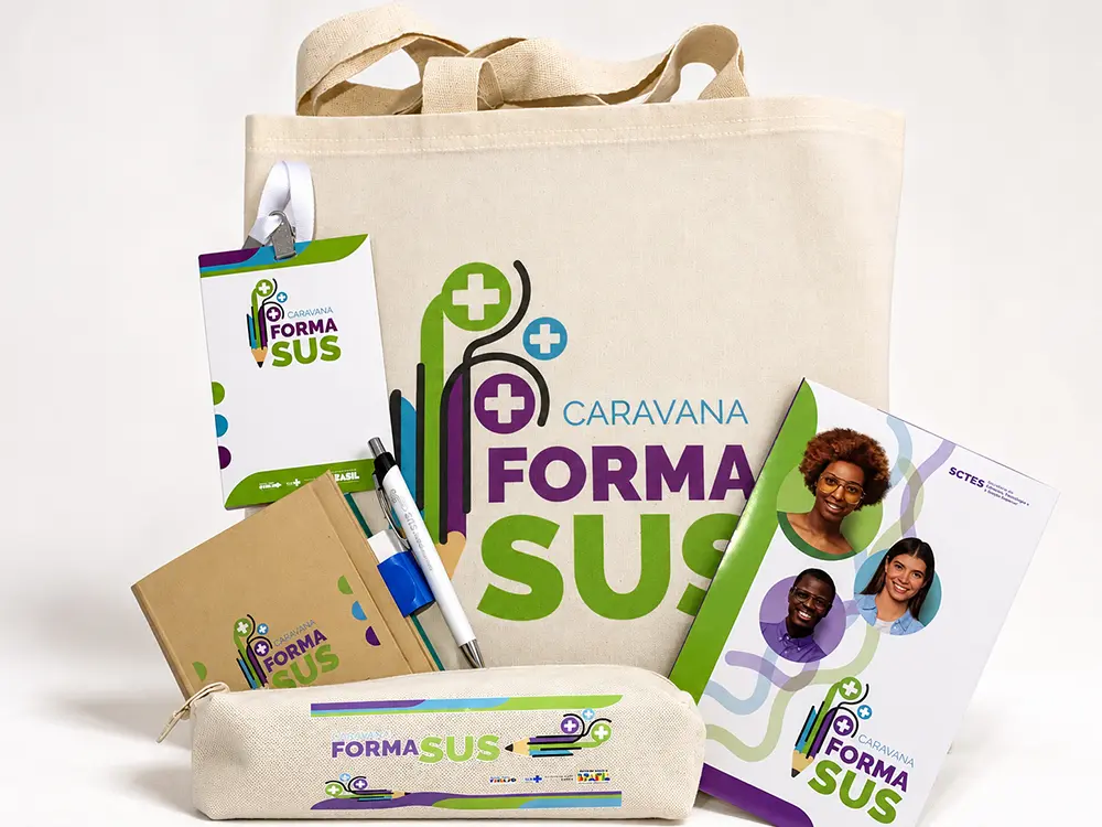 Kit de brindes personalizados Audacce para a Caravana Forma SUS: ecobag, necessaire, caderno e caneta