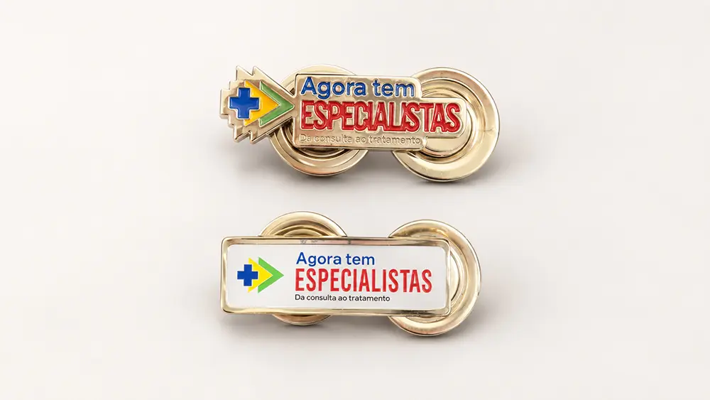 Pin de metal personalizado Audacce para a campanha Agora tem Especialistas