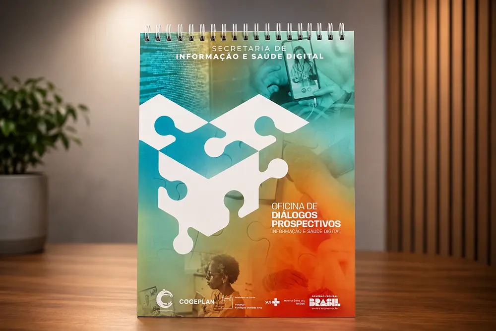 Caderno espiral institucional produzido pela Audacce para a Secretaria de Informação e Saúde Digital