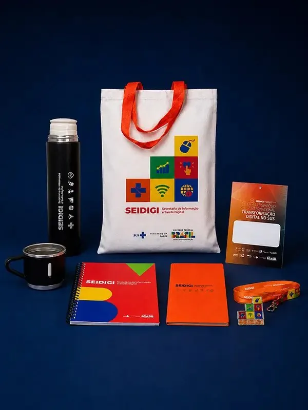 Kit de brindes personalizados Audacce para o Seidigi: ecobag, garrafa térmica, caneca, cadernos, pasta e cordão